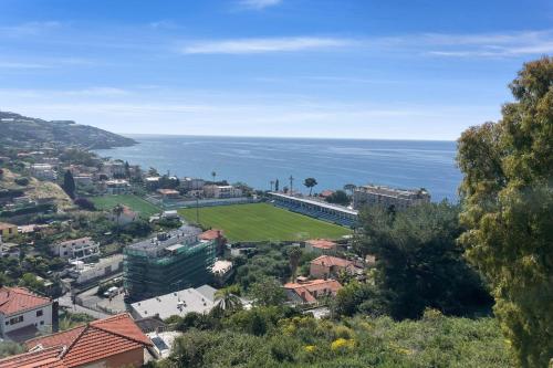  Rhapsody By The Sea - Happy Rentals in Sanremo
