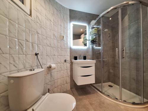 Two-Bedroom Apartment image 4