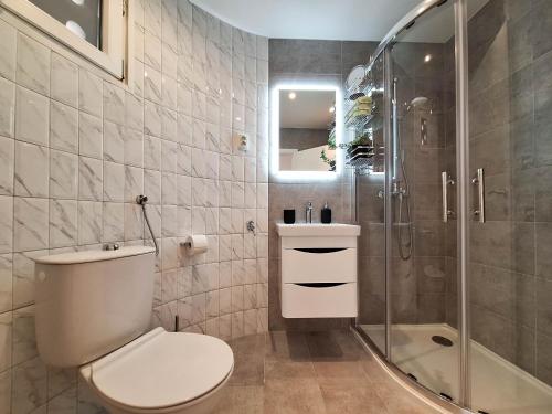 Two-Bedroom Apartment image 3
