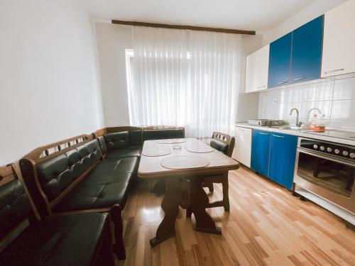 Apartment image 3