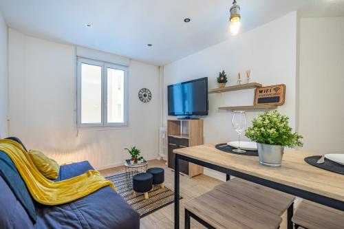 Appartement tout équipé en bord de mer Plage des Catalans - Location saisonnière - Marseille