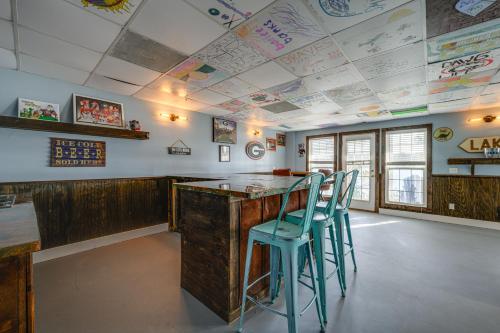 Lake Sinclair Retreat with Big Water Views and Dock! in Madison (Giorgia)