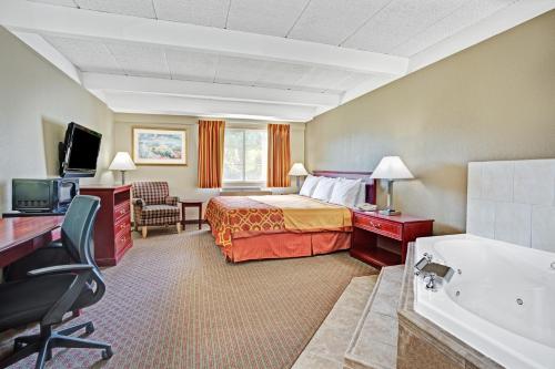 Travelodge by Wyndham Iowa City in Iowa City, USA