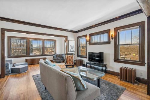 Classic Majesty in S MPLS in Minneapolis, USA
