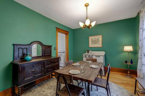 St Paul Farmhouse near downtown and Allianz Field in Saint Paul, USA