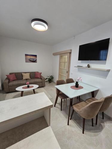 Apartments Radosavovic