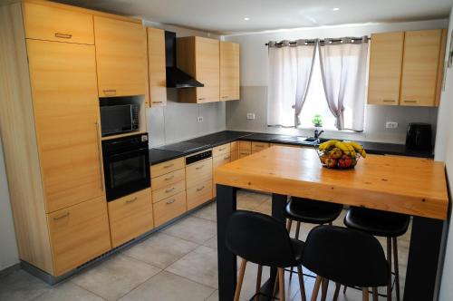 Villa Anastazija in Santalezi