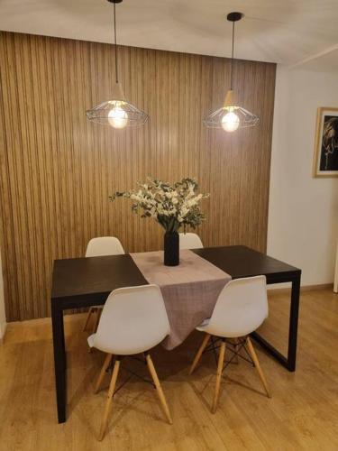 One-Bedroom Apartment image 5