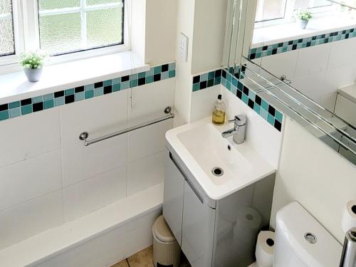 Faraday Place - image 5