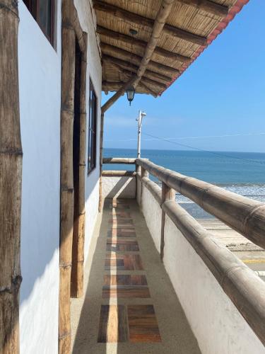 El Viejo y El Mar Hostal Restaurante in Crucita