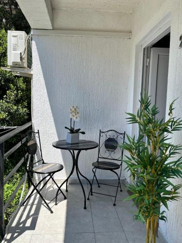 Two-Bedroom Apartment with Terrace and Sea View image 6