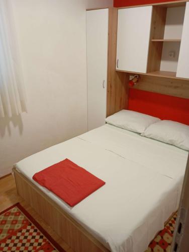 One-Bedroom Apartment with Terrace and Sea View image 10