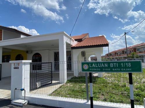 Vaade, Homestay AZ in Batu Gajah