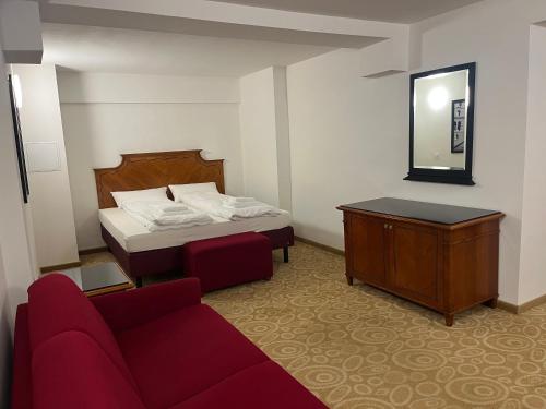 M&O Unterkunft, Plon