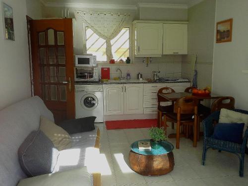 Charming with Sea View - image 7
