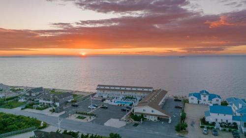 Sun and Sound Montauk - image 6