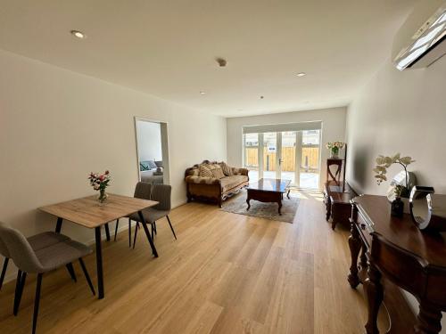 Brand New Stylish 2BR with Patio in Petone Brand New Stylish 2BR with Patio in Petone
