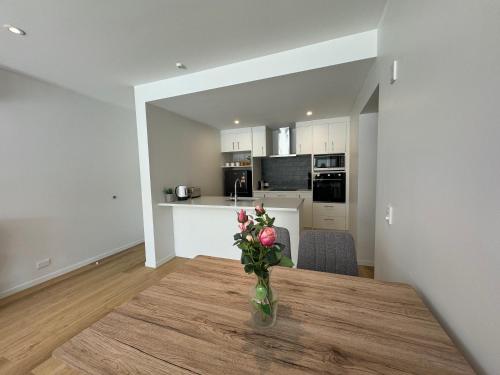 Brand New Stylish 2BR with Patio in Petone Brand New Stylish 2BR with Patio in Petone