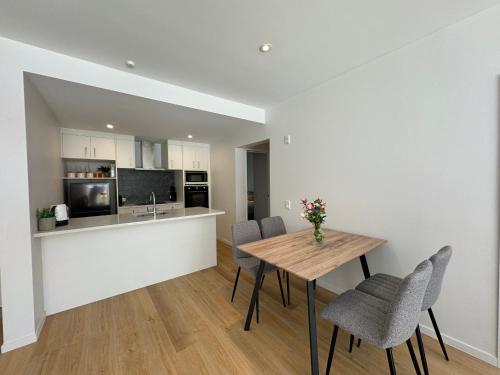 Brand New Stylish 2BR with Patio in Petone Brand New Stylish 2BR with Patio in Petone
