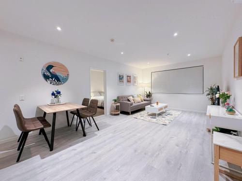 Modern 2BR Central Petone Gem Modern 2BR Central Petone Gem