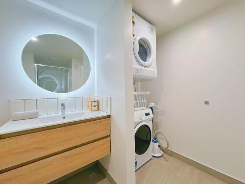 Modern 2BR Central Petone Gem Modern 2BR Central Petone Gem