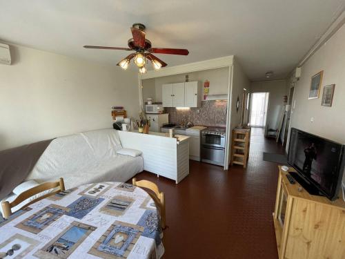 Appartement T3 Climatisé 6 Pers Proche Plage et Commerces Parking Privé Animaux Admis - FR-1-106-104 - image 4