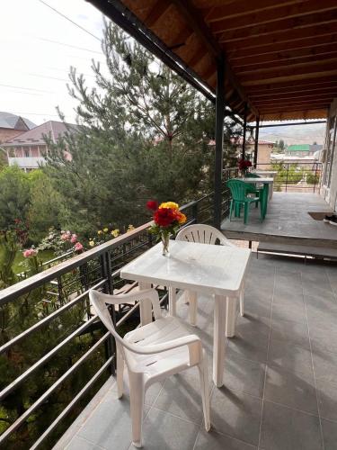 Podsolnukhi Guest House in Chetkoysu