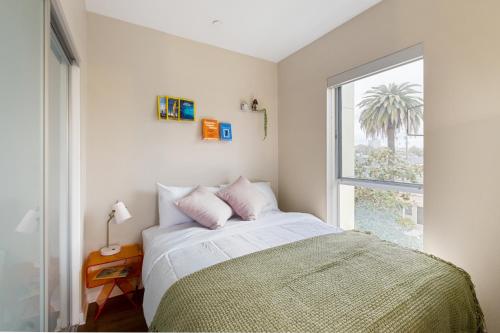 Artistic Studio in Downtown SM with Breathtaking Skyline View, Los Angeles (fotografie 2)