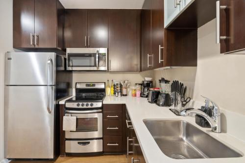 Artistic Studio in Downtown SM with Breathtaking Skyline View, Los Angeles (fotografie 4)