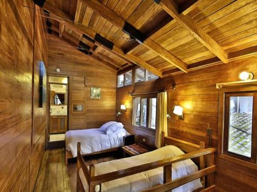 . Tree House Lodge