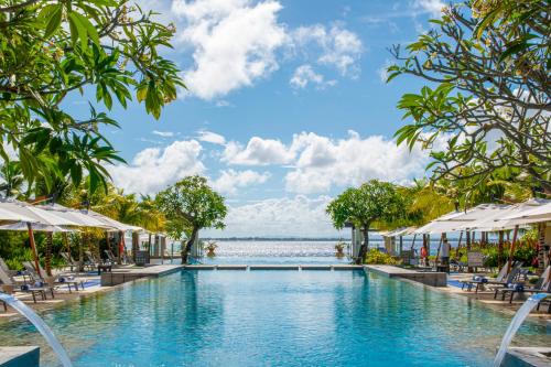 Crimson Resort and Spa Mactan