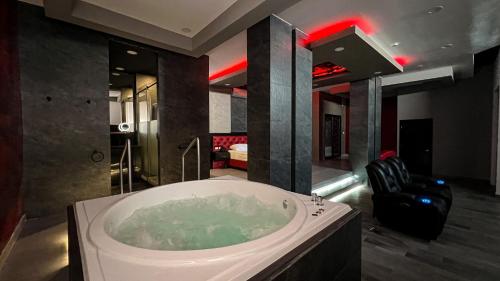 Hot tub, Motel Boutique Qatro in El Sauzal