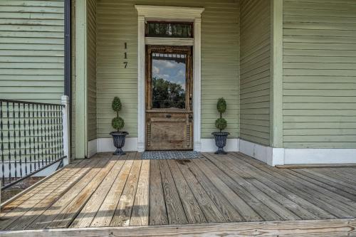 Ross & Ashley's Retreat (117 Marion St, #1), Clarksville (foto 3)