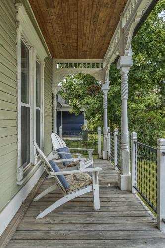 Ross & Ashley's Retreat (117 Marion St, #1), Clarksville (foto 4)