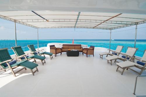 Pub/Lounge, Crown Beach villas - direct access to bikini beach in Maldív-szigetek