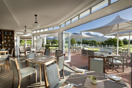 范考特鄉村俱樂部酒店 (Fancourt Hotel and Country Club) in 喬治