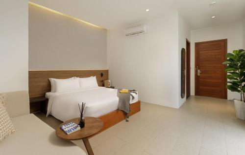 Deluxe Double Room image 5