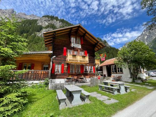 Berghotel Gasterntal in คันเดอชเต็ค