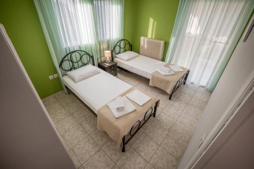Two-Bedroom Apartment image 5