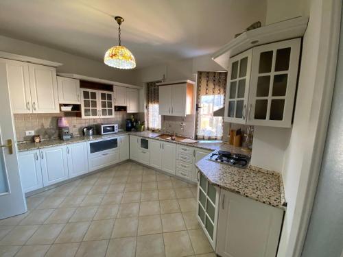 Itan Central 4 room apartment, Tirana (photo 3)