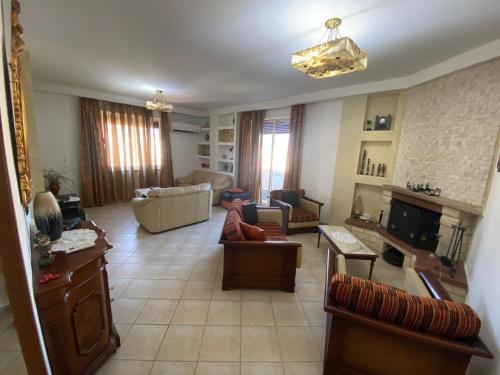 Itan Central 4 room apartment, Tirana (photo 2)