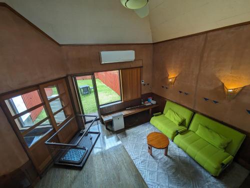 2 twin beds, 2 sofa beds