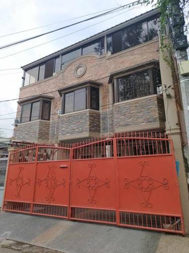 4-5br Apartment in Paranaque for Staycation, Manila