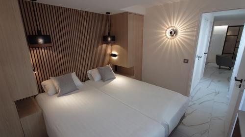 Two-Bedroom Apartment with Terrace image 3