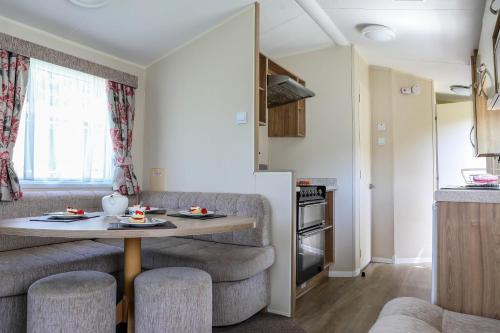 Tehidy Holiday Park - image 10