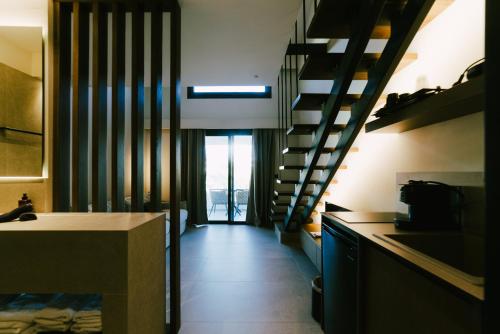 LAN-GO SIVOTA Luxury Living in Syvota