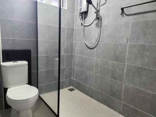 IPOH MENGLEMBU LOHAS 4BR3Bath14 PAX