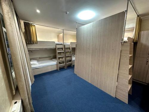 11 twin beds