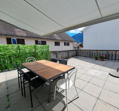 陽台/露台, Höflihaus, Maienfeld (Hoflihaus, Maienfeld) in 蘭德誇特