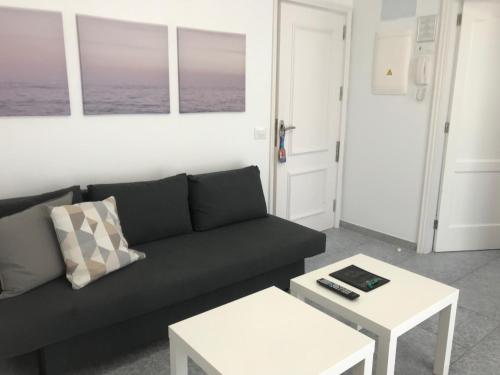 One-Bedroom Apartment image 1